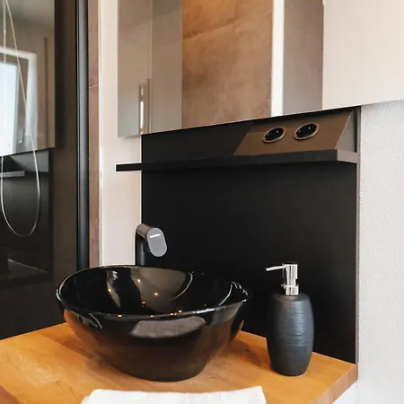 Apartment Neu I Stilvoll I Boxspring I Smart Tv I Zentral